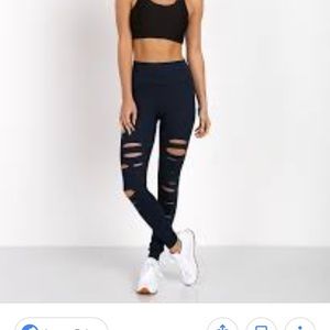 High wasted ripped warrior Alo leggings.